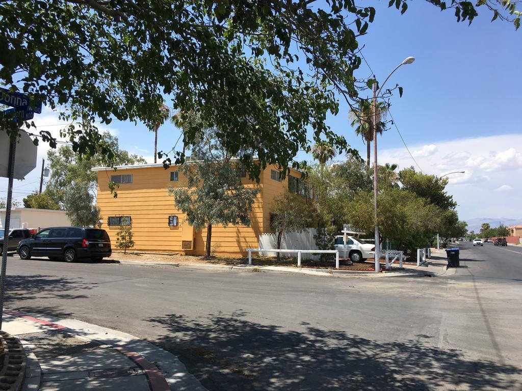 The Yellow Penthouse North Las Vegas Exterior photo